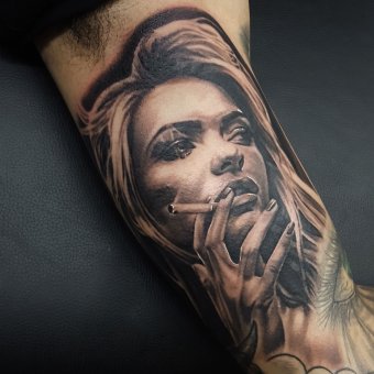 Realistic & Portrait